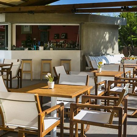 Olive Grove Studios & Apartments Свороната Екстериор снимка