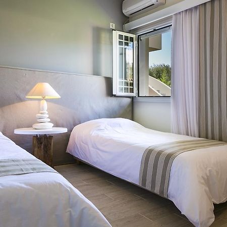 Olive Grove Studios & Apartments Свороната Екстериор снимка