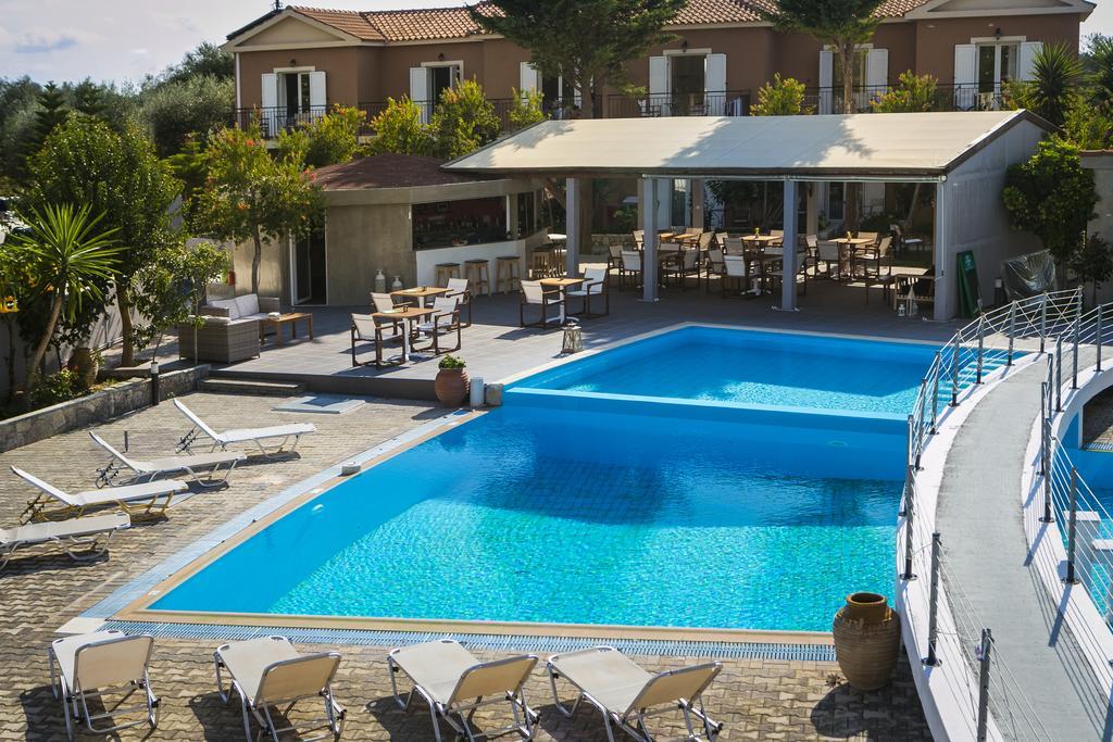 Olive Grove Studios & Apartments Свороната Екстериор снимка