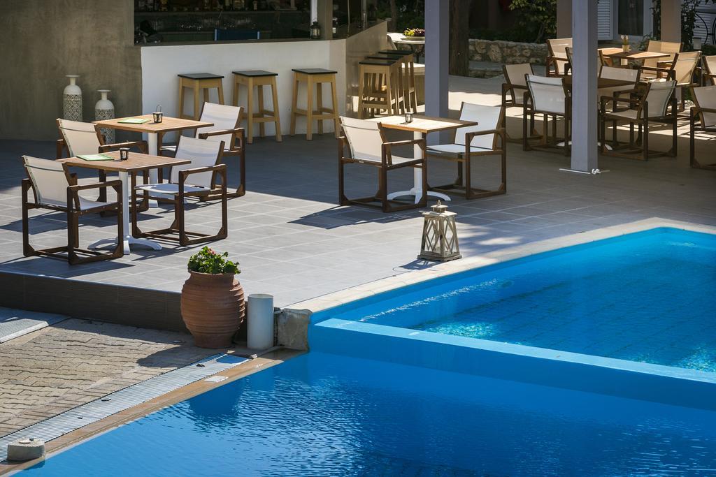 Olive Grove Studios & Apartments Свороната Екстериор снимка