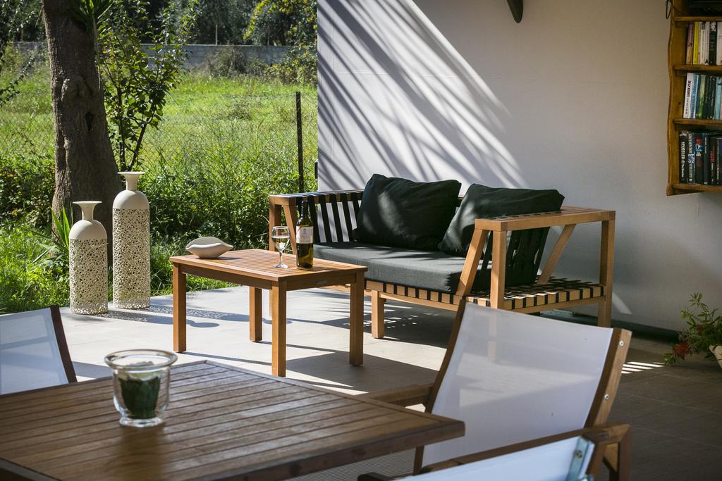 Olive Grove Studios & Apartments Свороната Екстериор снимка