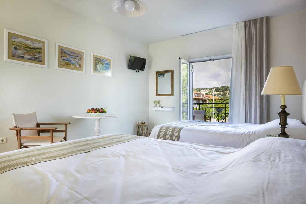 Olive Grove Studios & Apartments Свороната Екстериор снимка