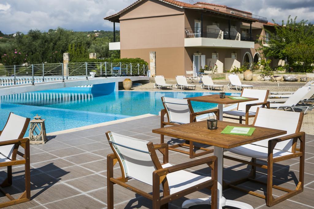 Olive Grove Studios & Apartments Свороната Екстериор снимка