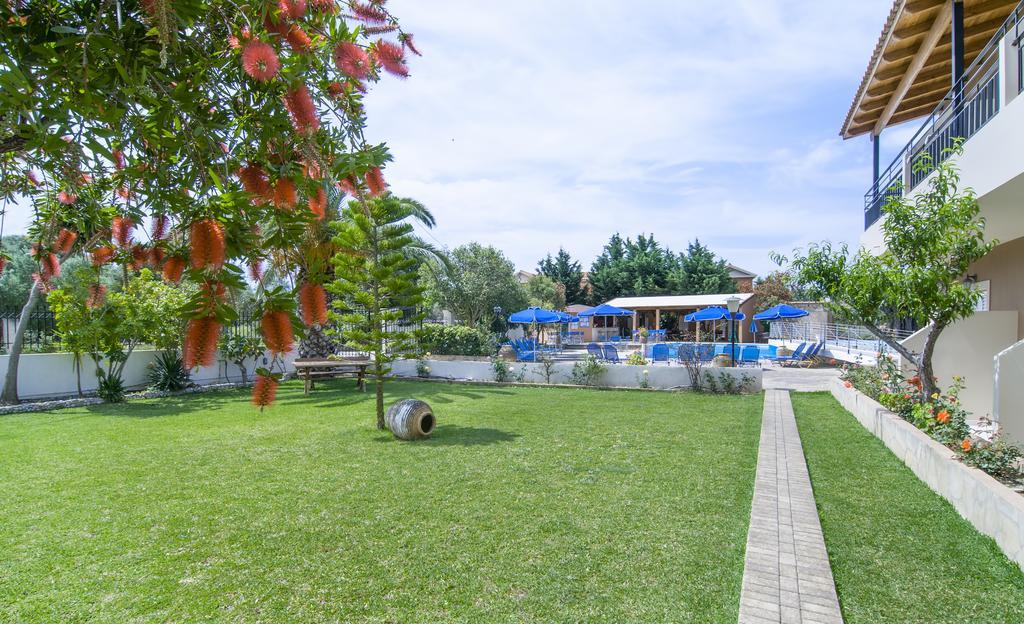 Olive Grove Studios & Apartments Свороната Екстериор снимка